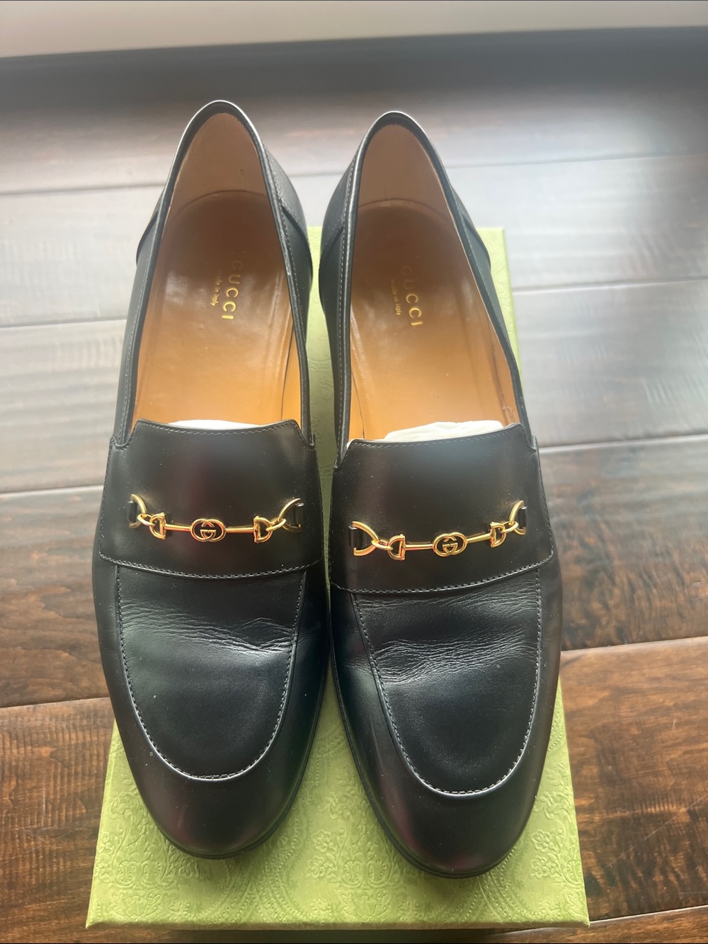 Gucci Black Leather Loafers with Gold Horsebit size 40 Women’s